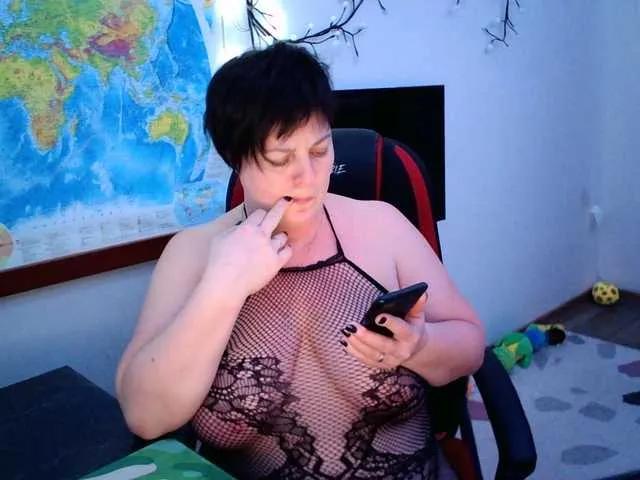 -alenyshka- from BongaCams