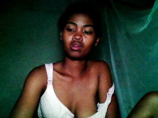 Allycha1 from BongaCams