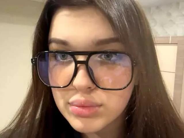 AshleaReuer from BongaCams