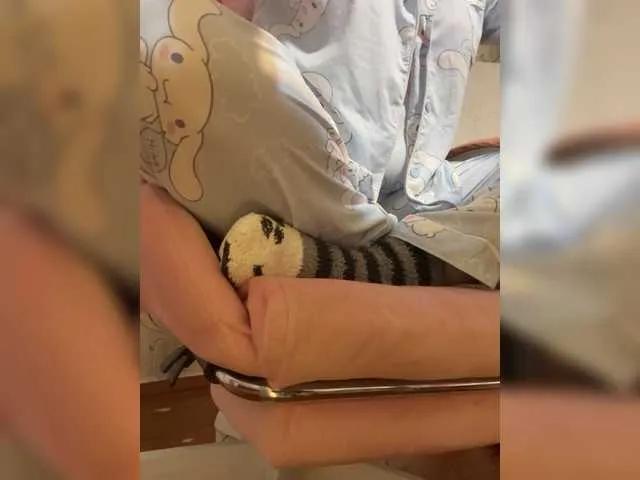 beyoursound from BongaCams