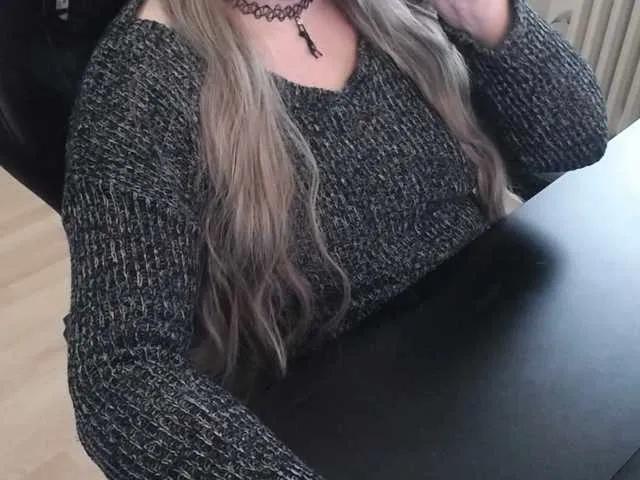 Celina-Rose from BongaCams