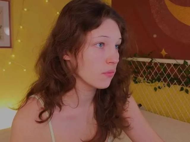 CherryLea from BongaCams