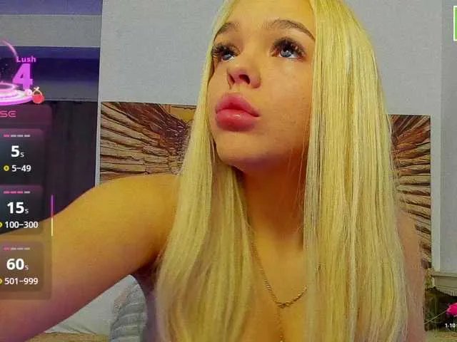 DaisyAbby03 from BongaCams