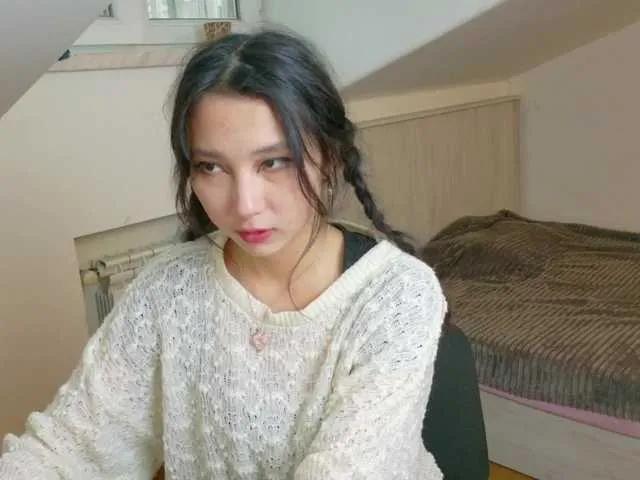 Elina-Rosee from BongaCams