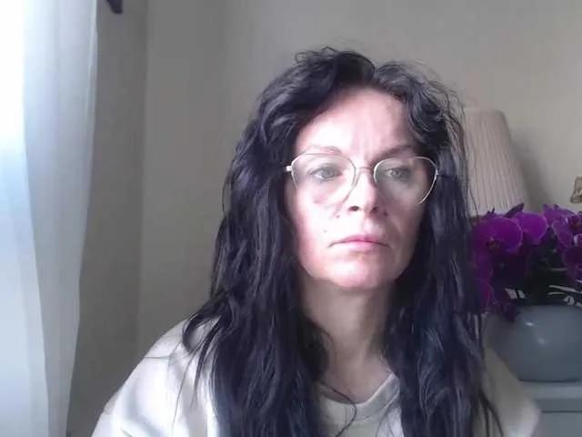 Dirty HelenSHOW1 wants you to fuck her body now HelenSHOW1 from BongaCams