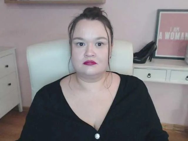 HollyDanceSoul from BongaCams