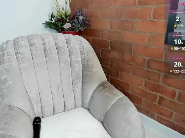 katiae from BongaCams