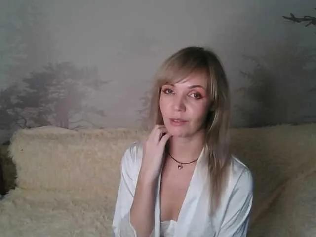Kissz from BongaCams