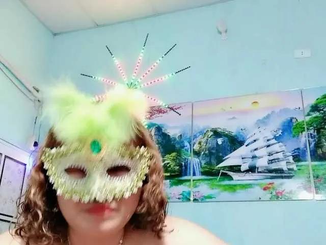 Linhanhsex2k from BongaCams