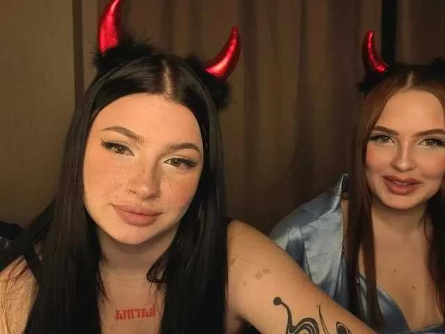 LisaAndDenis from BongaCams