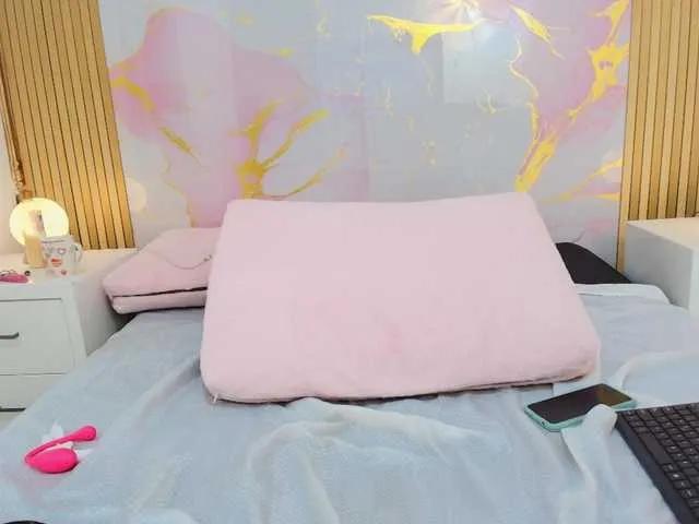 Try 30 years old MelaniePatton from BongaCams MelaniePatton from BongaCams