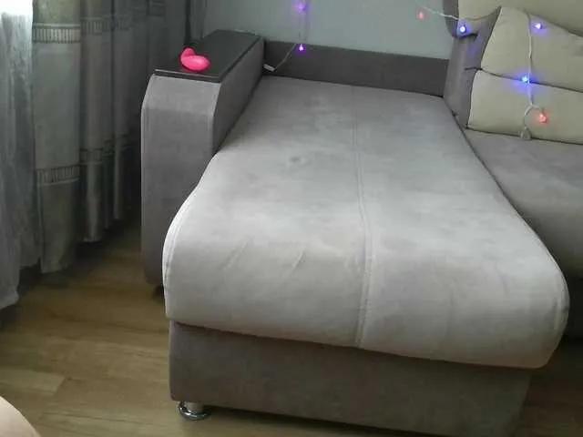 Milaa1998 from BongaCams
