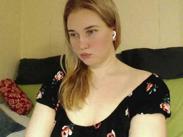 Discover MissLilyAbrams, she wants to masturbate for you MissLilyAbrams from BongaCams