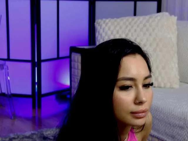 Admire sexy escort OnlyXandra7 OnlyXandra7 from BongaCams