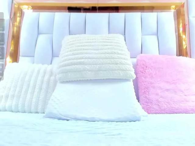 RileySweet from BongaCams