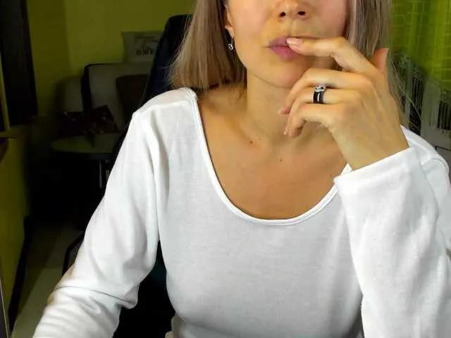 rocsi79 from BongaCams
