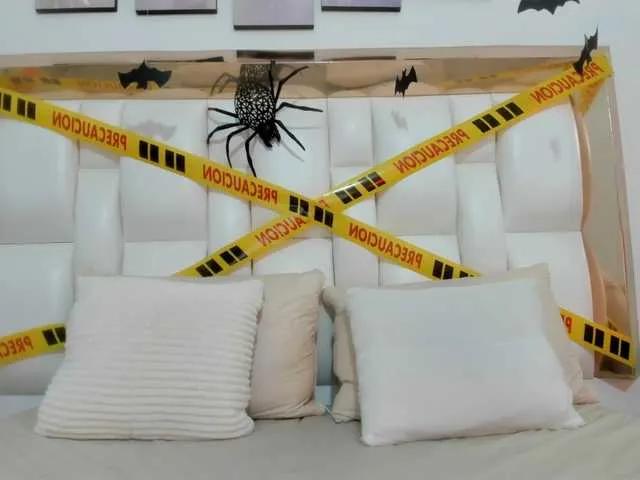 Checkout BongaCams's SamantaMilff SamantaMilff from BongaCams