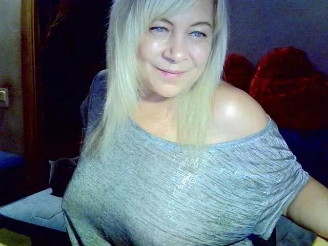 Savan35na from BongaCams