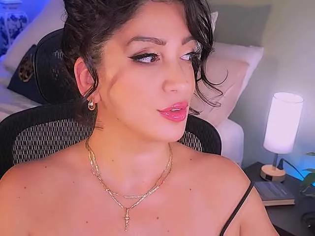 SeductiveMina from BongaCams