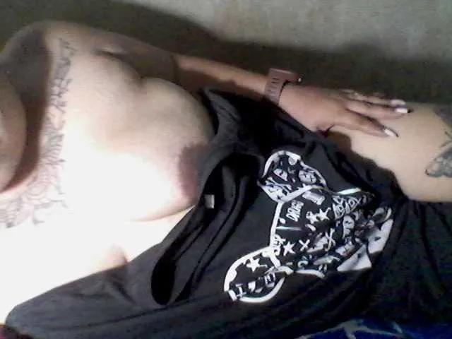 sweetasian33 from BongaCams