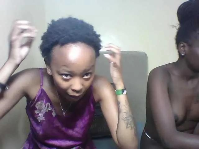 Tights-pussies from BongaCams