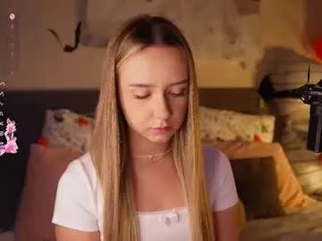 alodiaacomb from Chaturbate