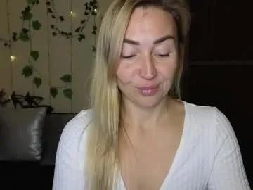 ay_kiss_jully from Chaturbate