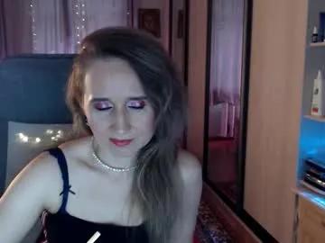 Watch Chaturbate's Classyinna classyinna from Chaturbate