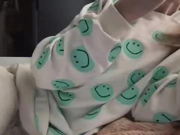 dollfacefuckface from Chaturbate