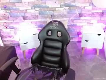 Cute Moonshine_tay wants you to fuck her body now moonshine_tay from Chaturbate