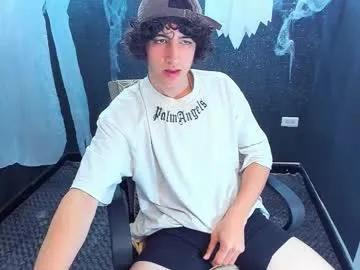 noah_sokolov from Chaturbate