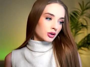 petitegonwiild from Chaturbate