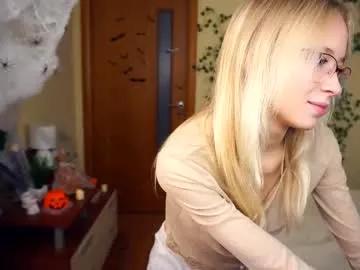 Checkout amazing camwhore Shelleybuss shelleybuss from Chaturbate