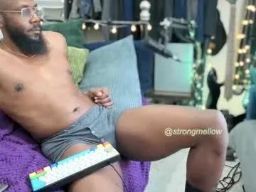 strongmellow from Chaturbate