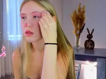 succubelle from Chaturbate