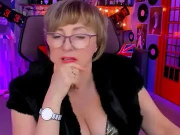 sugarvi from Chaturbate