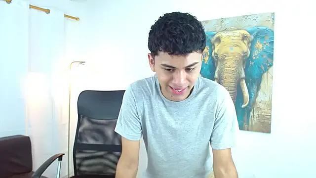 Admire cute escort Alancum7 Alancum7 from StripChat