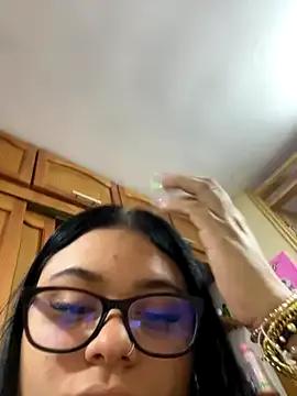 Admire naked performer Alissonfernandez_ alissonfernandez_ from StripChat