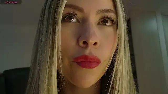 Explore sexy slut Ammy_Castro Ammy_Castro from StripChat