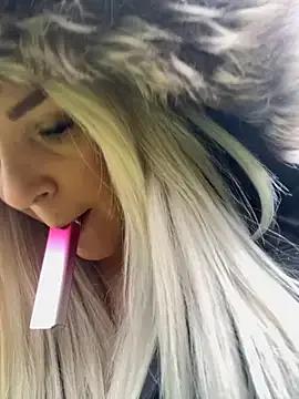 Explore 23 years old Bustyblondebabe32 from StripChat Bustyblondebabe32 from StripChat