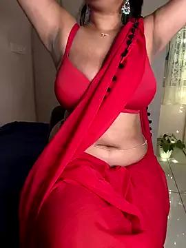 DevineDevilQueen from StripChat