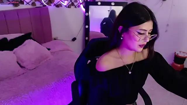 Join 23 years old isa_bunny18 from StripChat isa_bunny18 from StripChat