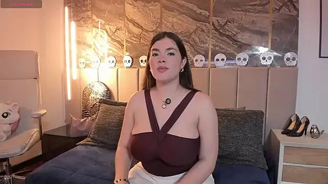 Watch naked performer Isabella_LaRue Isabella_LaRue from StripChat