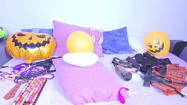 Amazing KittySweetness wants you to fuck her body now KittySweetness from StripChat