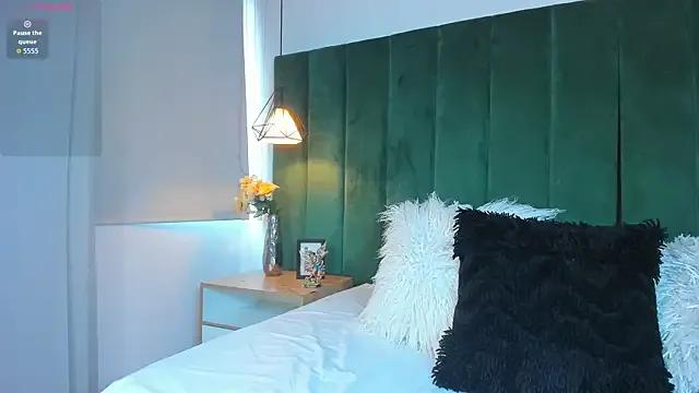 Explore StripChat's Kittyy_milk_001 kittyy_milk_001 from StripChat