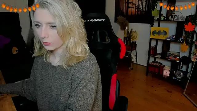 Masturbate to Lisaonthemoon, she wants to masturbate for you Lisaonthemoon from StripChat