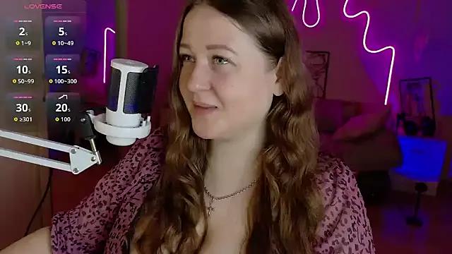 Admire amazing camslut LizzyShine LizzyShine from StripChat