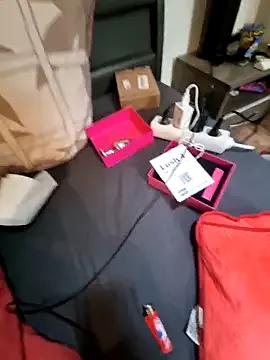 Naked LoLa-69-X wants you to fuck their body now LoLa-69-X from StripChat