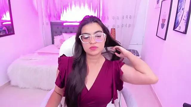 Luna_Jonnes1 from StripChat