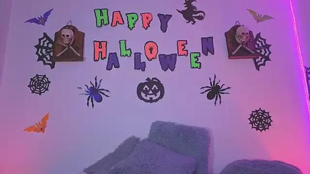 Admire StripChat's MiaCollinssx MiaCollinssx from StripChat